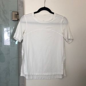 Lululemon tee
